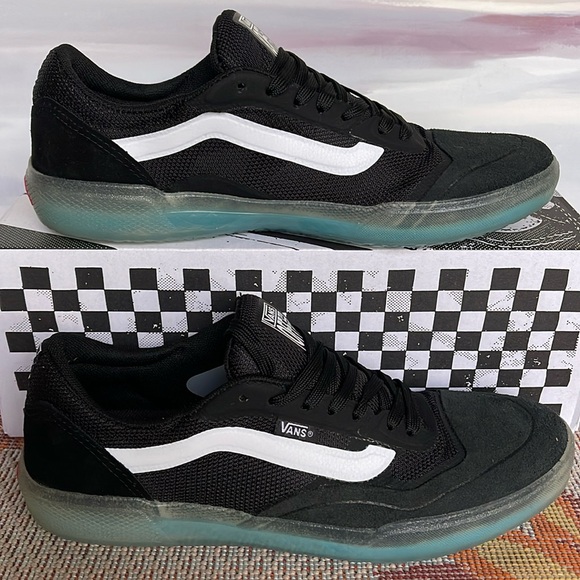 Vans Men’s Ave
Black/White
VN0A5JIBY28
Sneakers - Picture 1 of 16